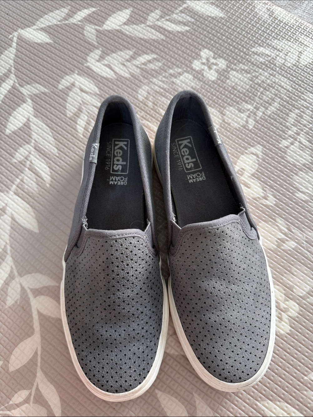 Women's Keds Gray Perforated Slip-On Sneakers Size 6